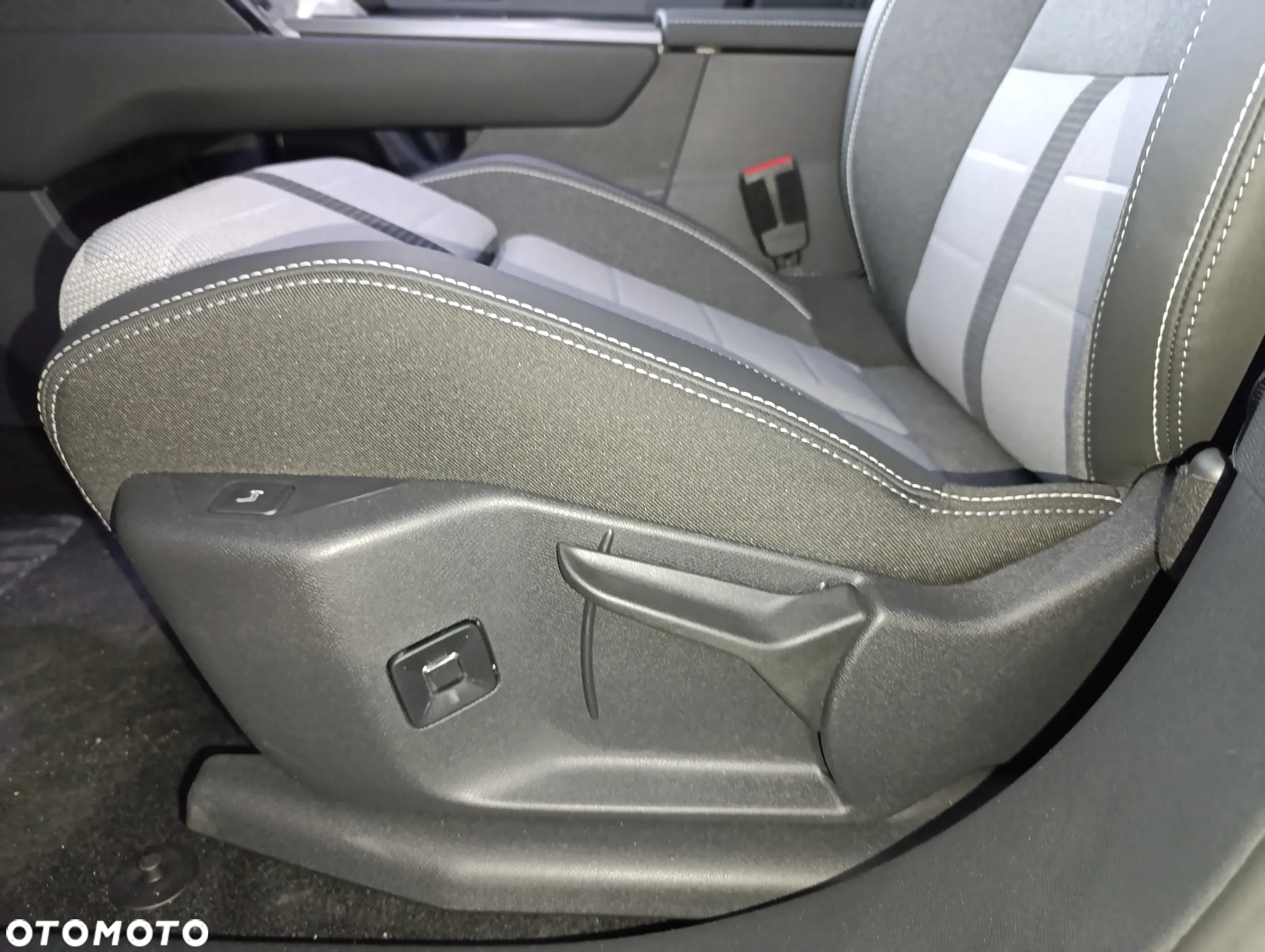 Opel Grandland 1.2 T mHEV GS S&S eDTC6 - 12