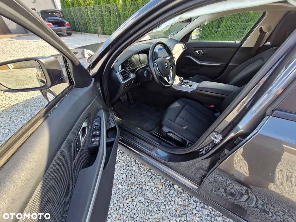 BMW Seria 3 320d Advantage - 15