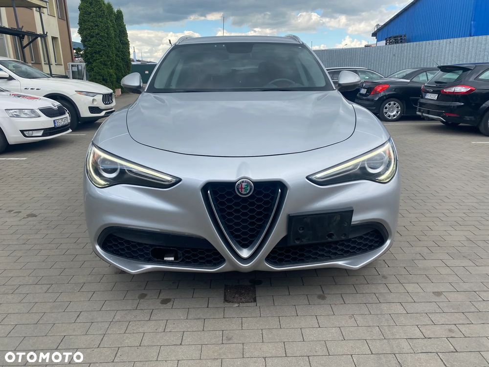 Alfa Romeo Stelvio - 18