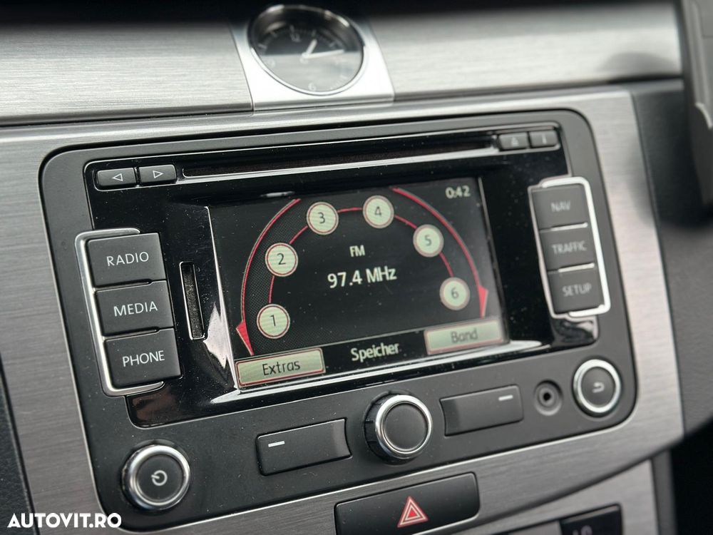 Volkswagen Passat 2.0 TDI Comfortline DPF - 20