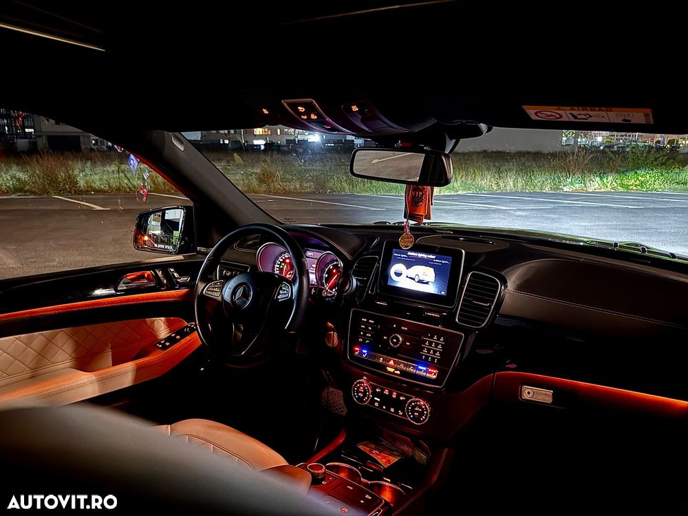 Mercedes-Benz GLS - 18