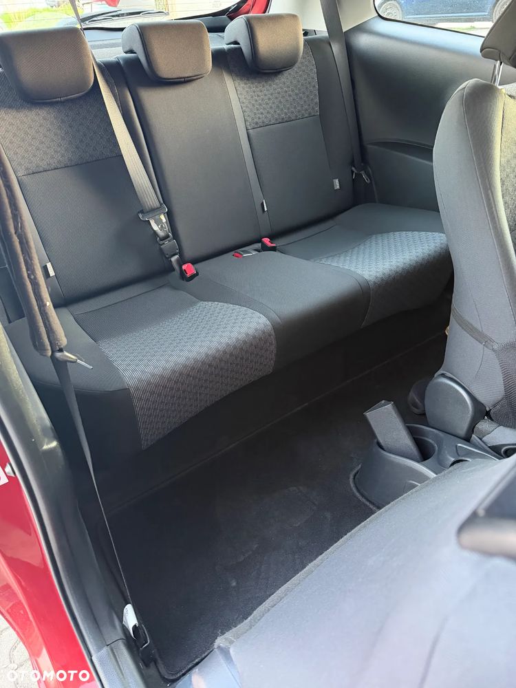 Toyota Yaris 1.33 Active - 10
