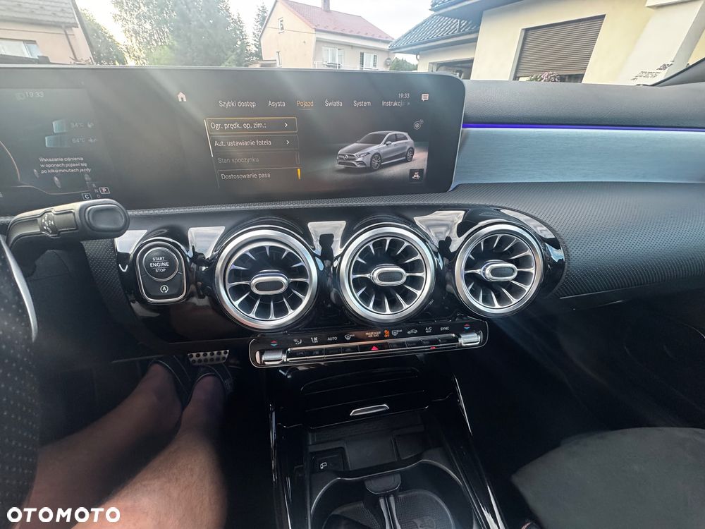 Mercedes-Benz Klasa A AMG 35 4Matic AMG Speedshift DCT 7G - 20