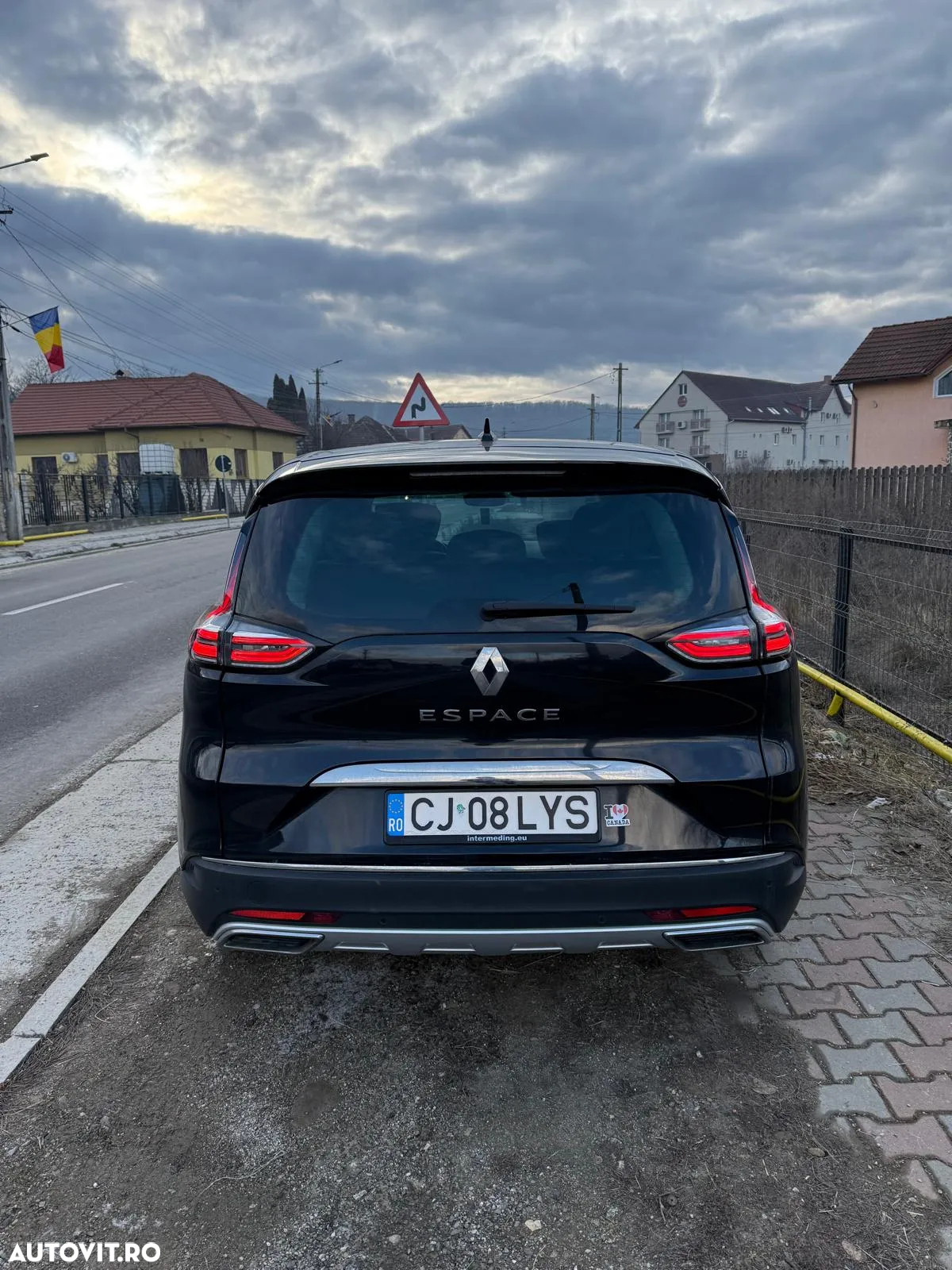 Renault Espace BLUE dCi 200 EDC INITIALE PARIS - 4