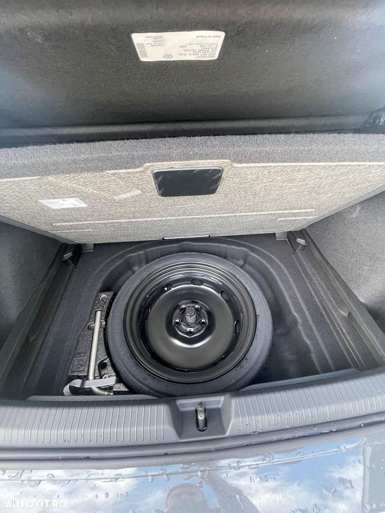 Volkswagen Golf 1.5 eTSI DSG MHEV Life - 3