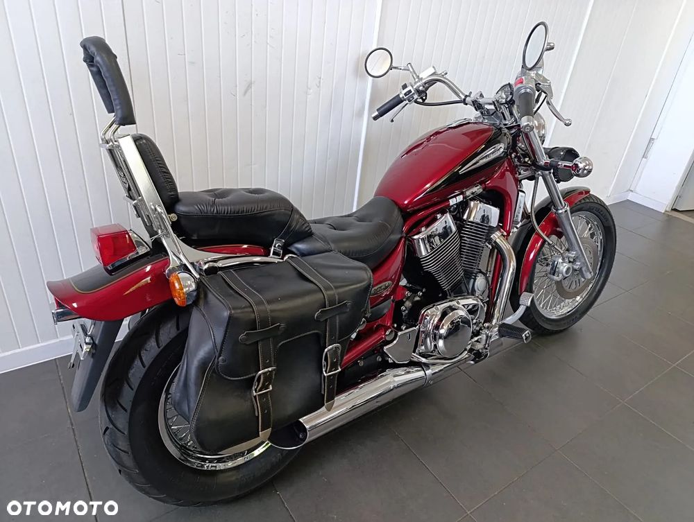 Suzuki Intruder - 3