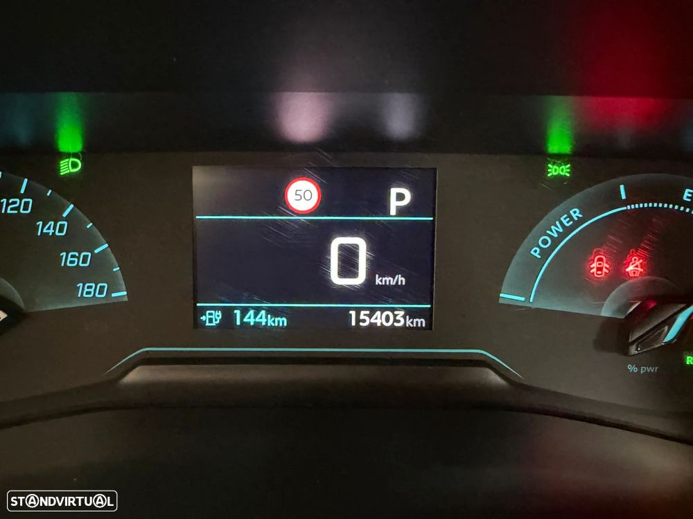 Peugeot e-2008 50 kWh Active Pack - 60