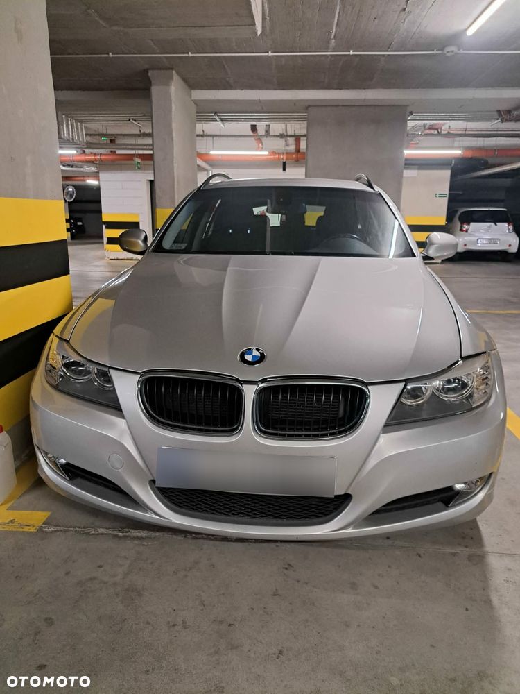 BMW Seria 3 318d - 1
