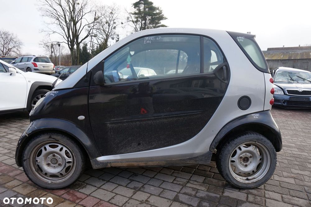 SMART FORTWO I 450 2000 EA4 0.8 CDI OM660.940 40KM 717409 CZARNY na części - 2