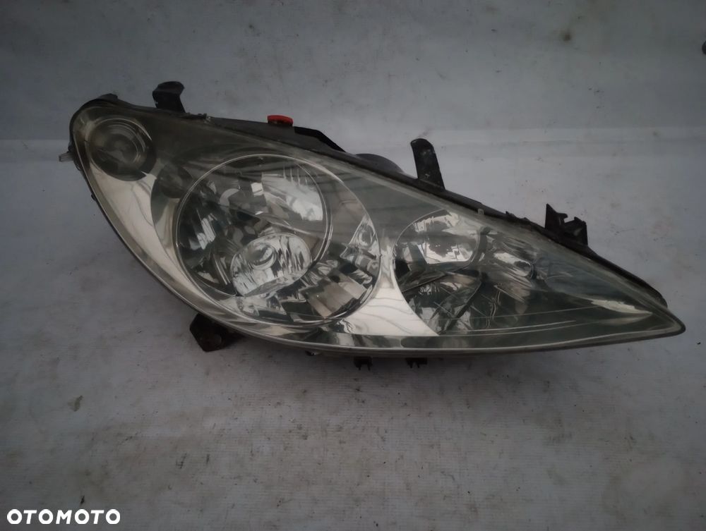 Lampa Prawy Przód Peugeot 307 89005041 - 2