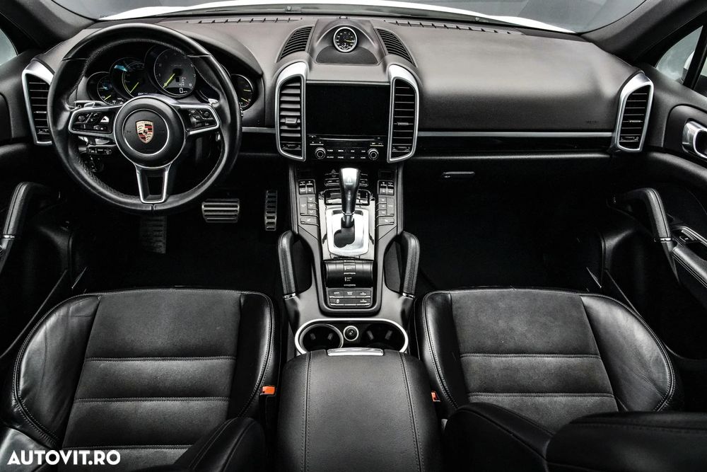 Porsche Cayenne - 7