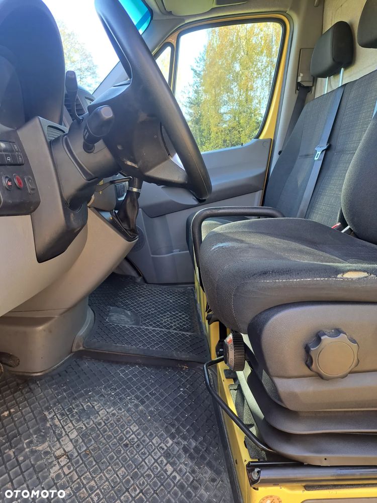 Mercedes-Benz Sprinter 319 - 14