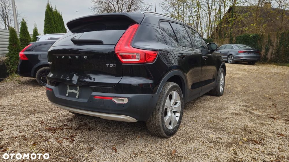 Volvo XC 40 T5 AWD Momentum - 5