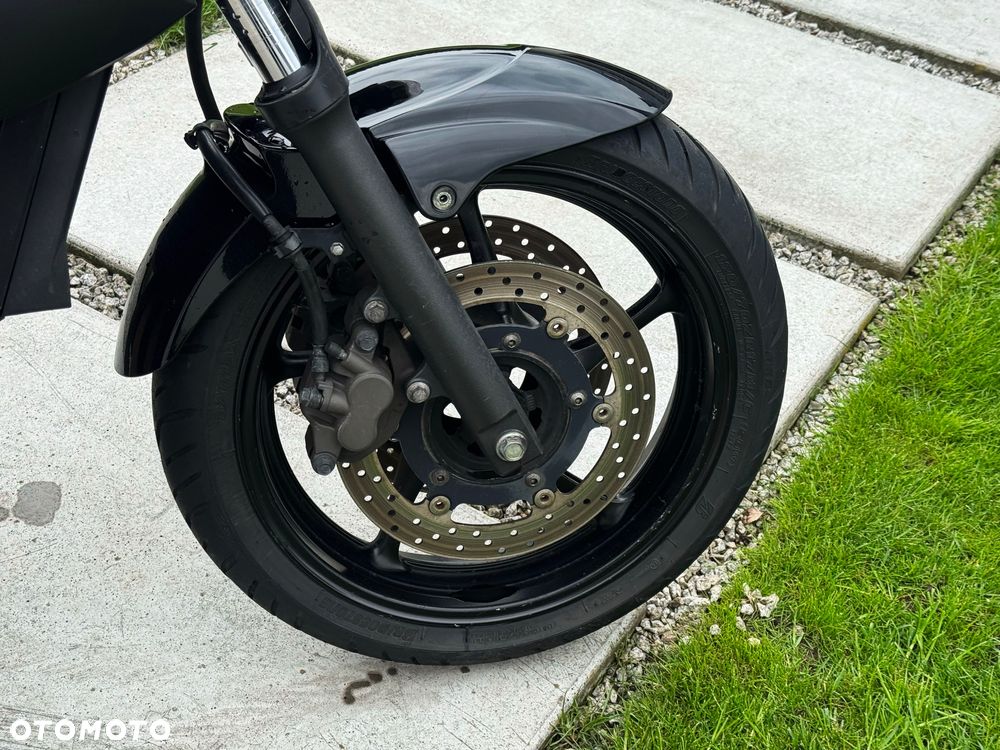 Yamaha XJ - 6