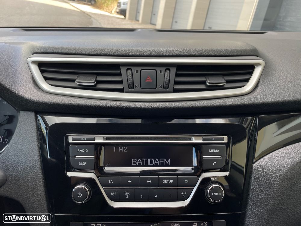 Nissan Qashqai 1.6 dCi Xtronic ACENTA - 26