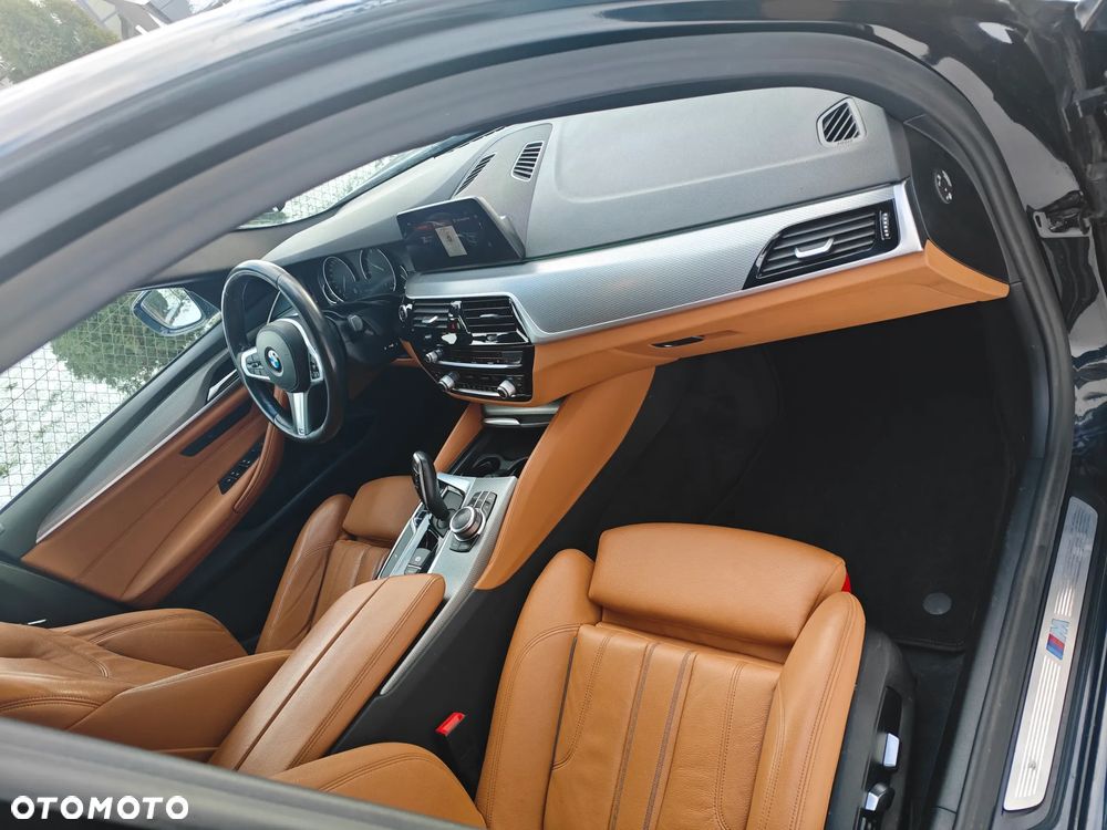 BMW Seria 5 520d xDrive M Sport sport - 16