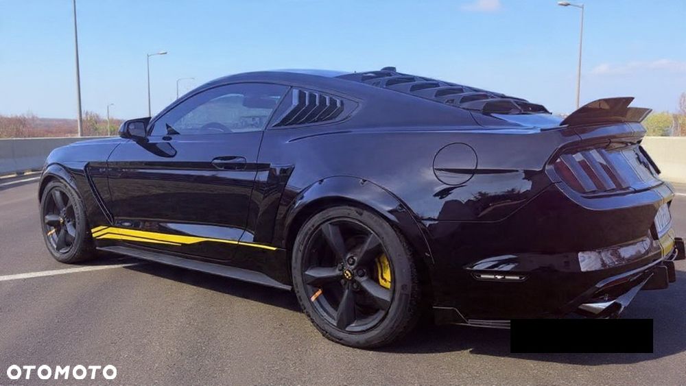 Ford Mustang - 6