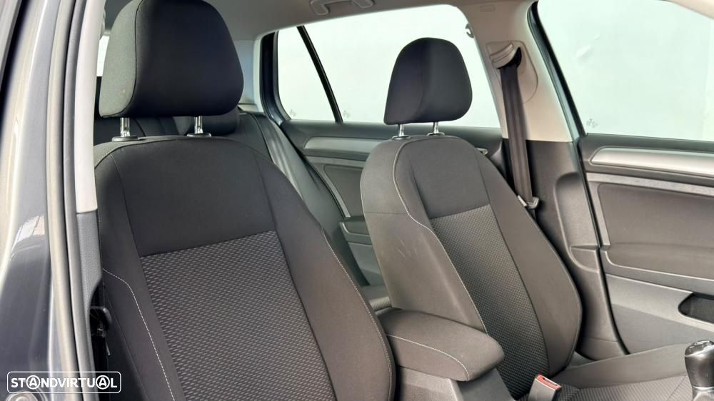 VW Golf 1.6 TDI Trendline - 21