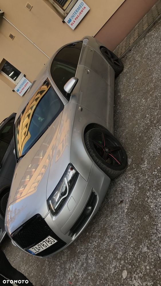 Audi A6 Limousine 2.4 - 3