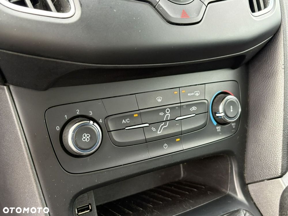 Ford Focus - 23