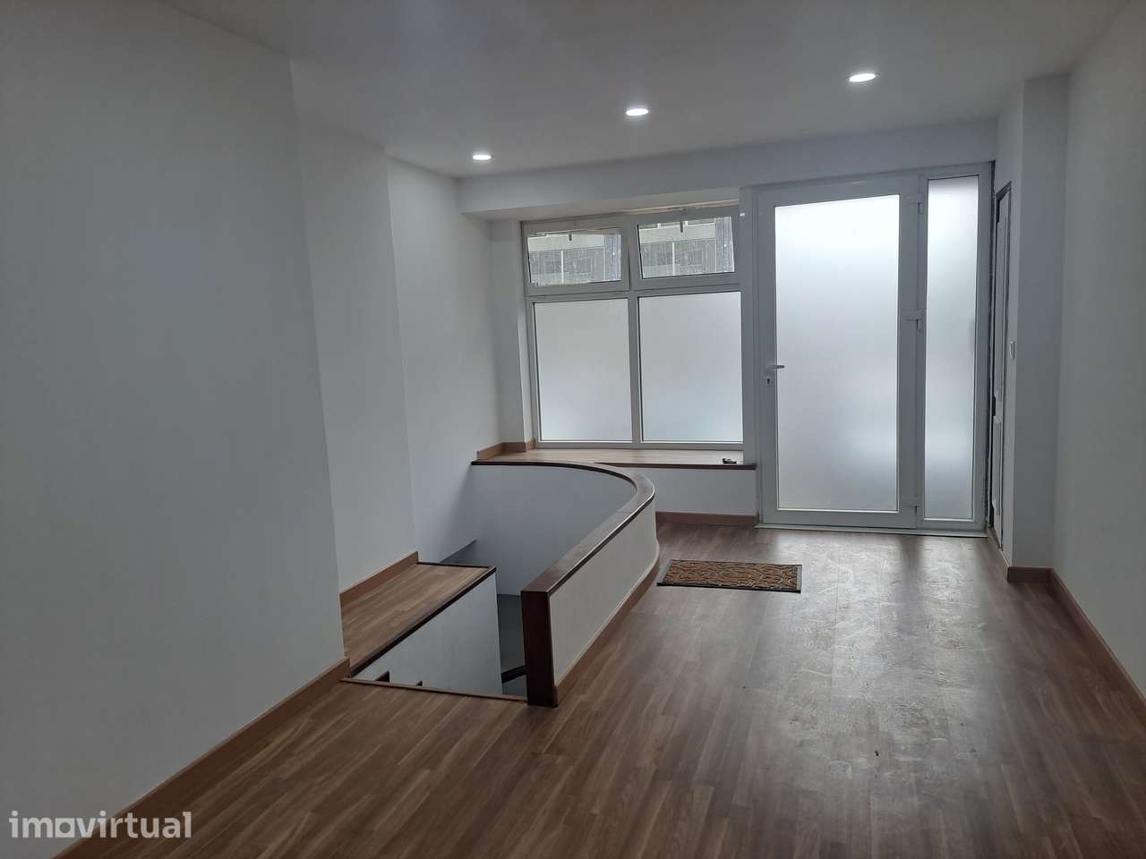 CENTRO CIDADE CHAVES APARTAMENTO T2 COM GARAGEM - Grande imagem: 3/14