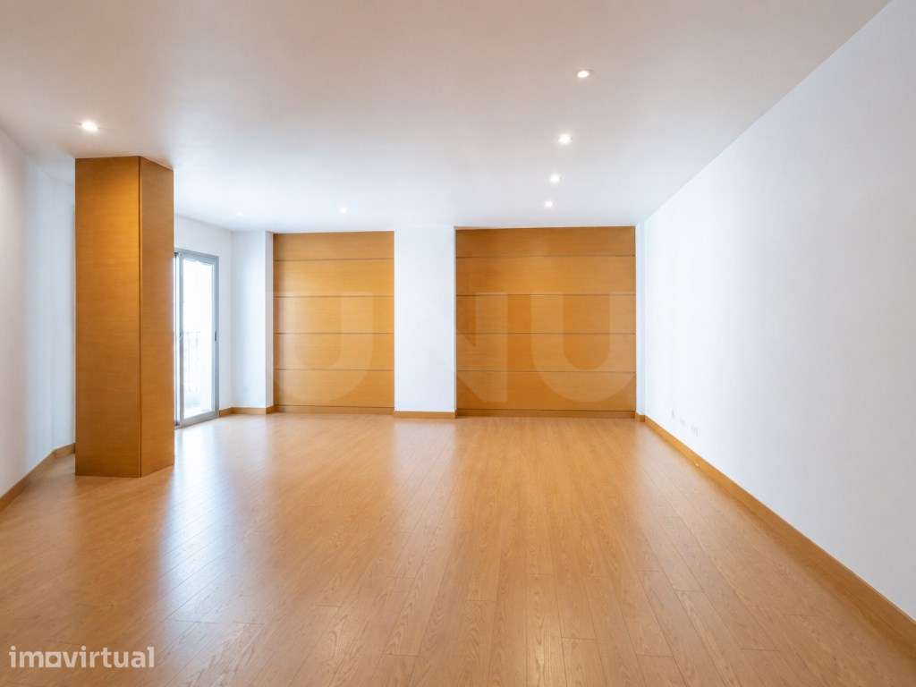 Apartamento T4 para venda no Centro de Caldas da Rainha - Grande imagem: 3/28