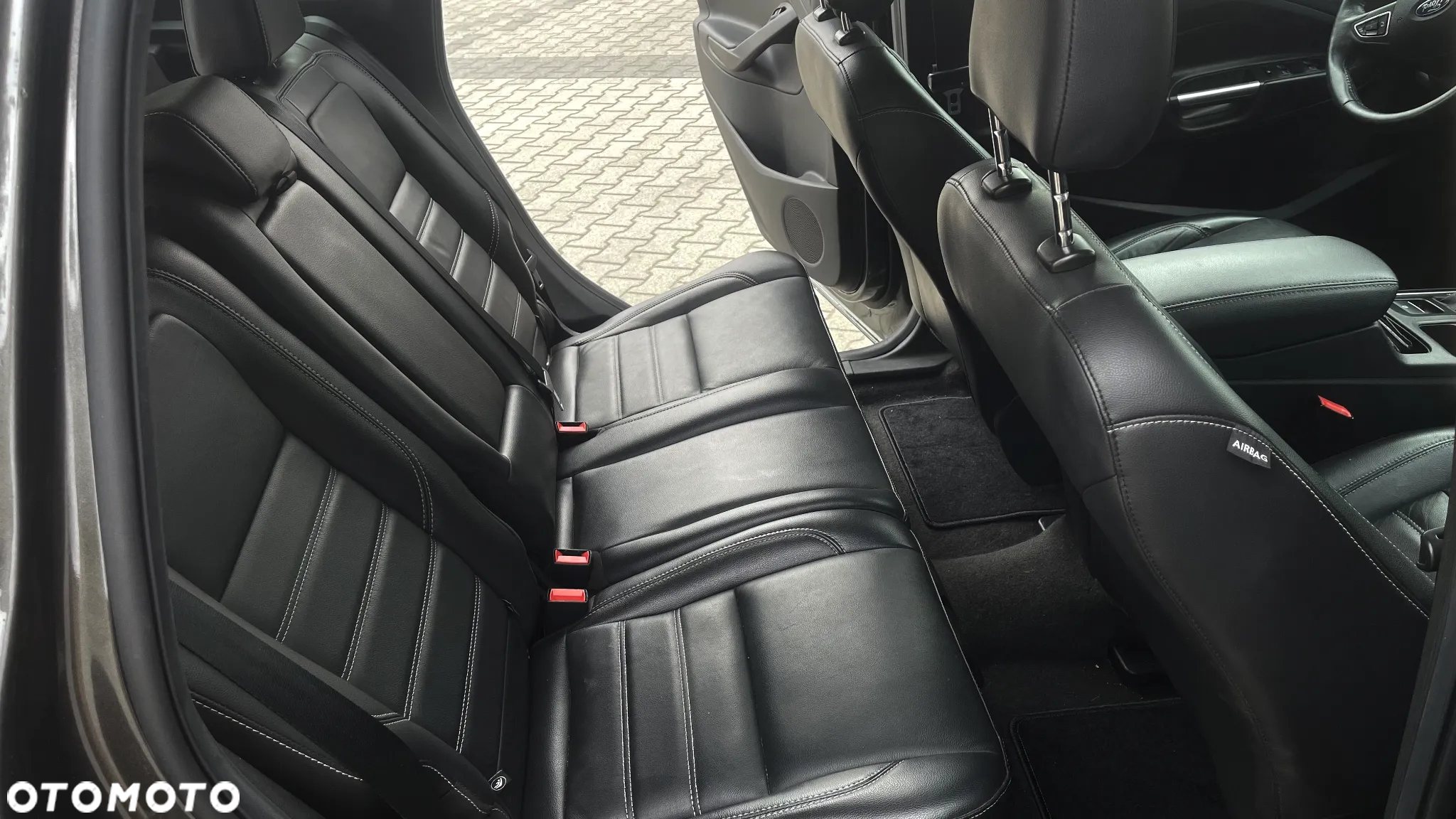 Ford Escape 2.0 EcoBoost AWD Titanium - 9