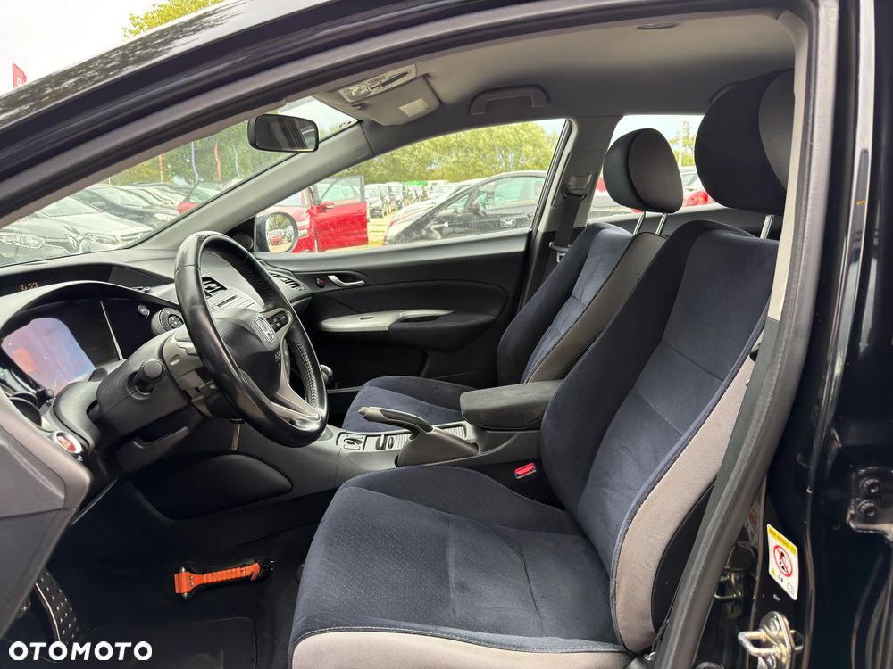 Honda Civic 1.8 Executive - 33