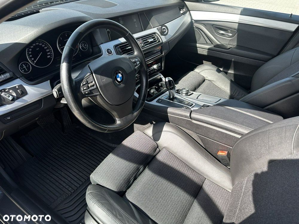 BMW Seria 5 530d Touring - 21