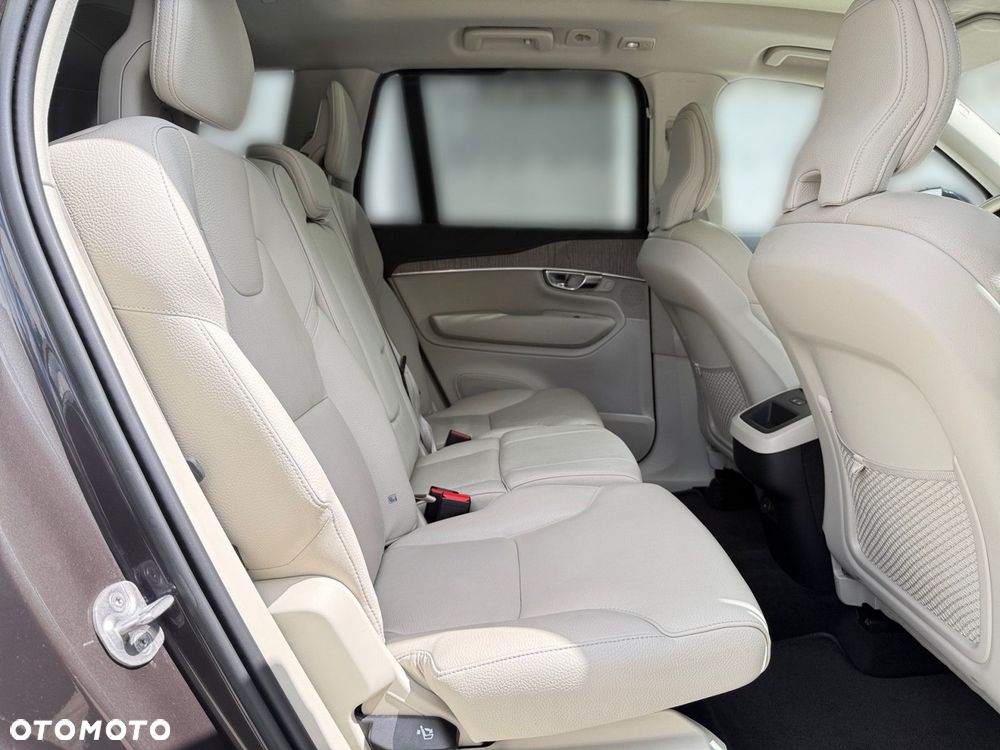 Volvo XC 90 - 29