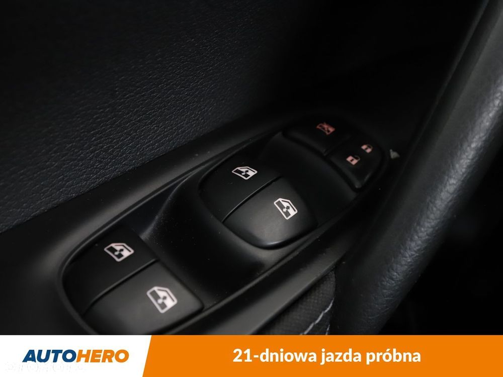 Nissan Qashqai 1.2 DIG-T N-Connecta - 32