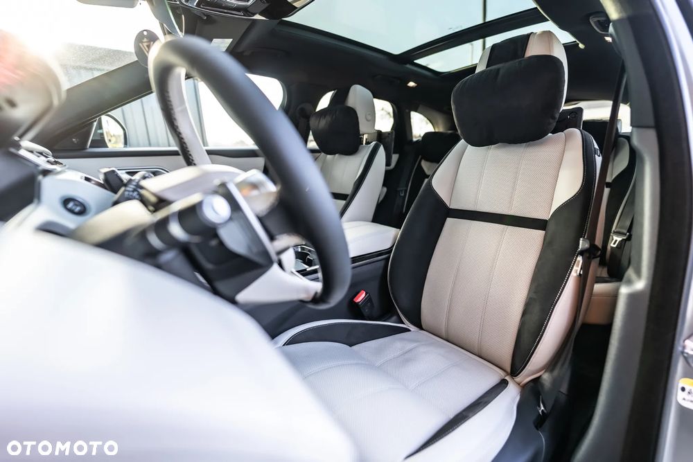 Land Rover Range Rover Velar 3.0d R-Dynamic SE - 22