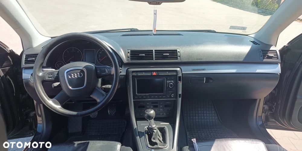 Audi A4 Avant 2.0 TDI - 22