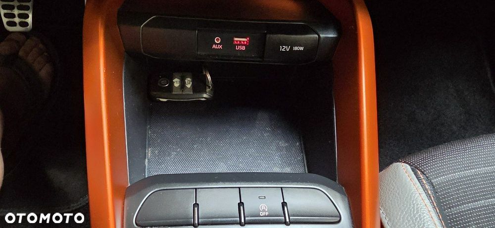 Kia Stonic - 22