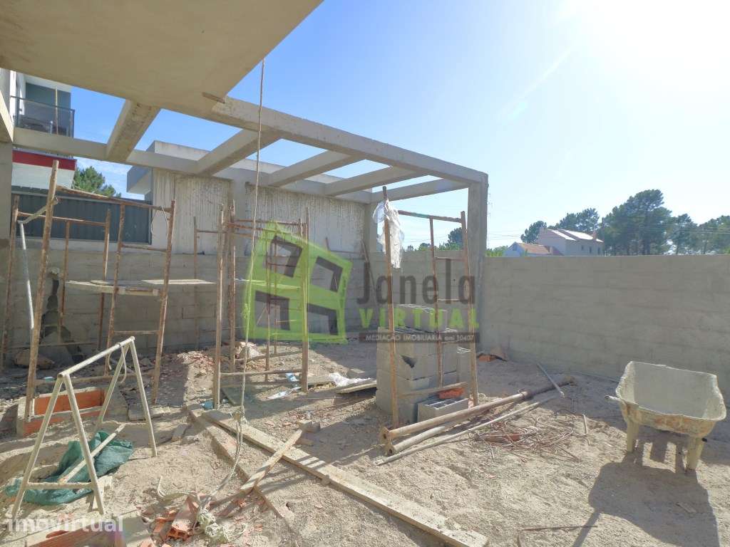 Moradia Geminada T3 em Construção | Fernão Ferro - Grande imagem: 3/16
