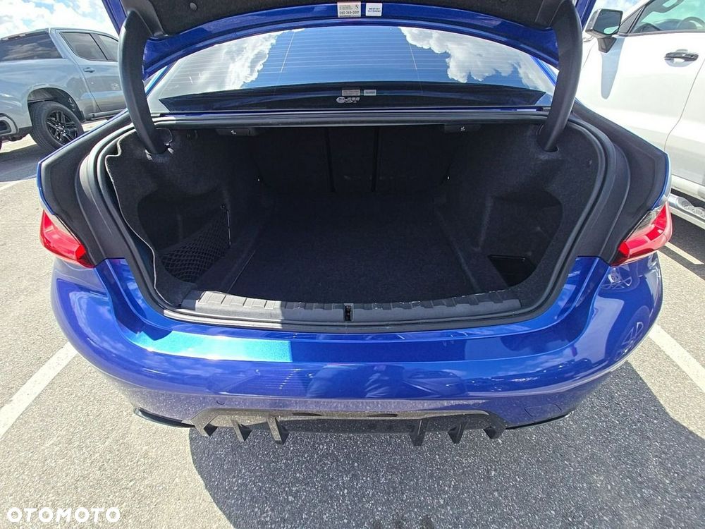 BMW Seria 3 M340i xDrive - 11