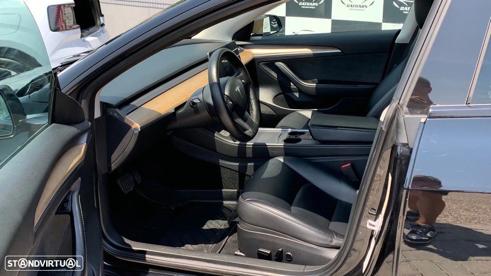 Tesla Model 3 Standard Range Plus RWD - 3