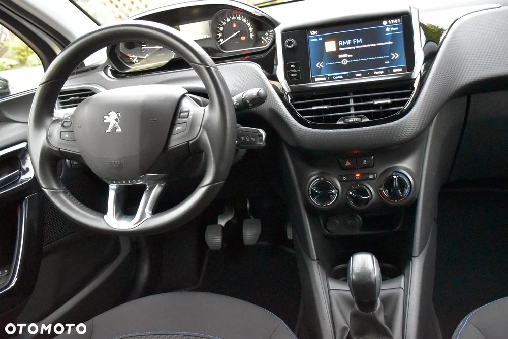 Peugeot 208 - 26