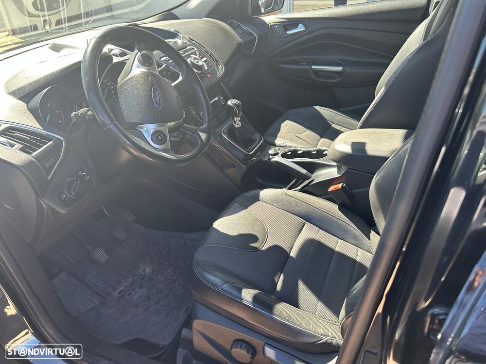 Ford Kuga 2.0 TDCi Titanium - 4