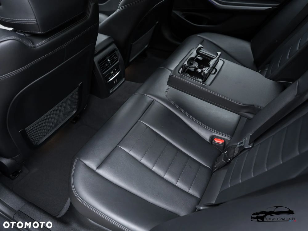 BMW Seria 3 - 26