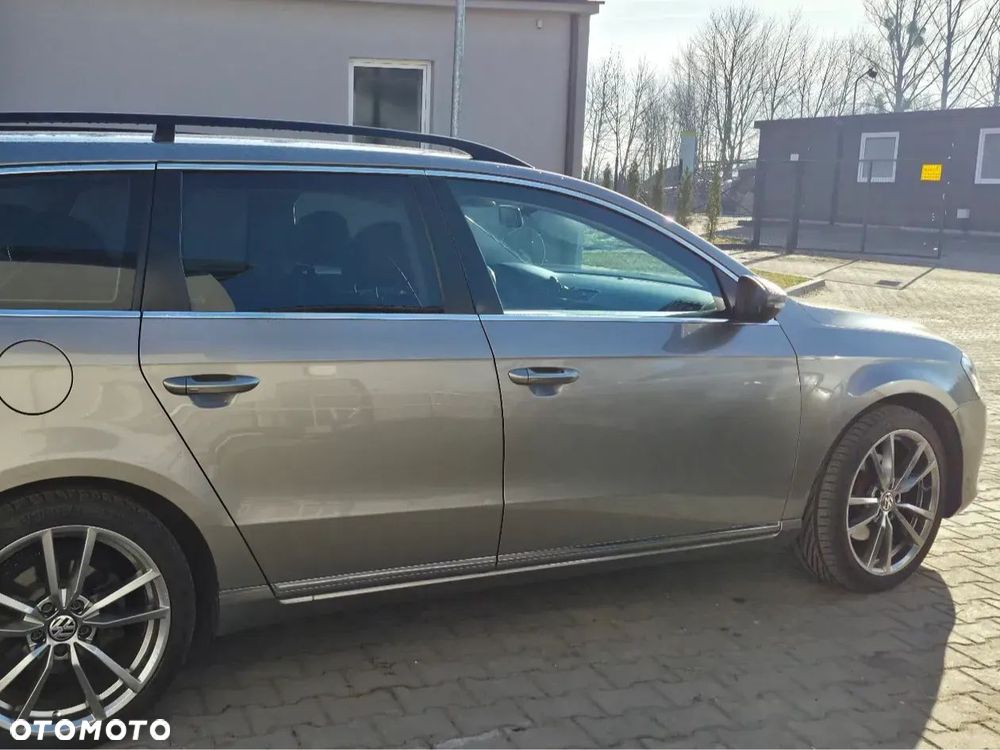 Volkswagen Passat - 17