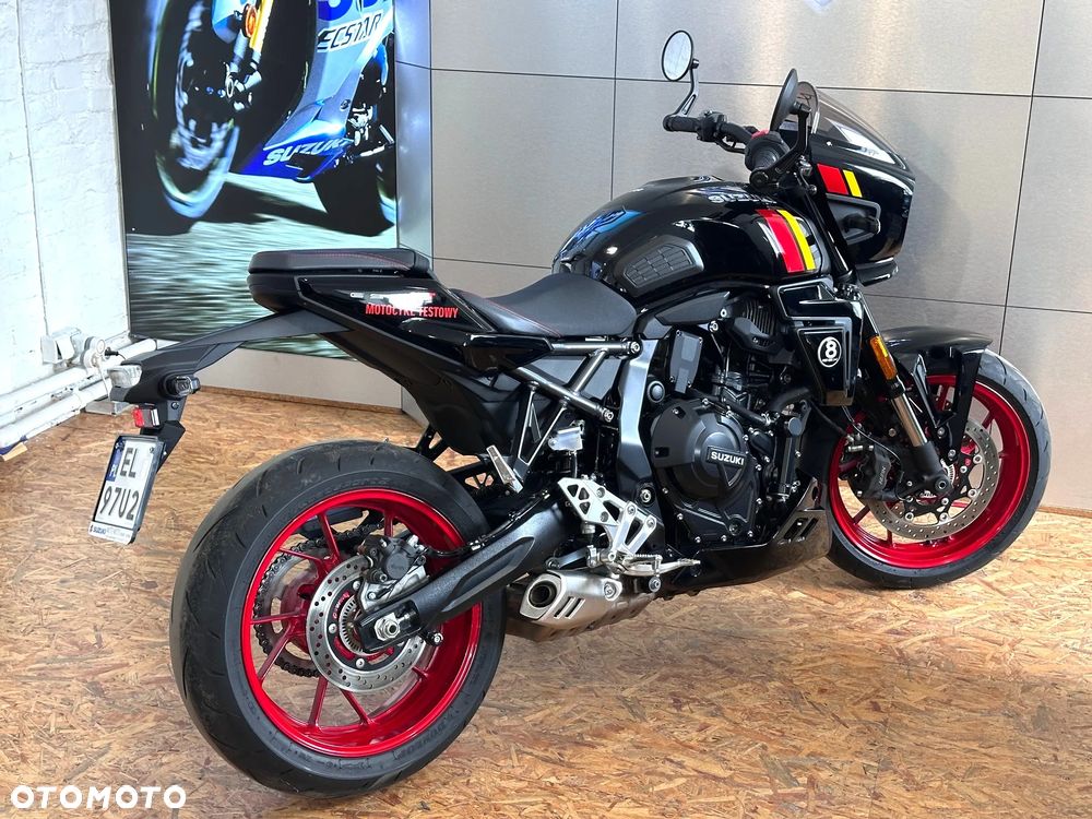 Suzuki GSX - 7
