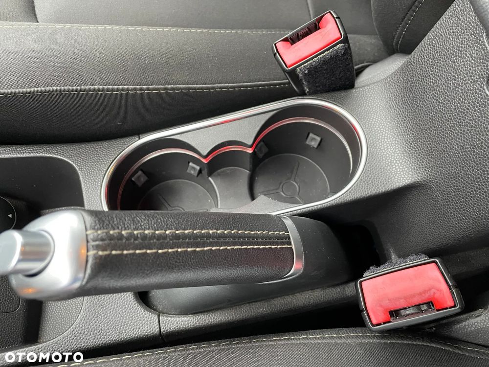 Ford Fiesta 1.0 EcoBoost S&S TITANIUM - 25