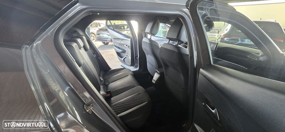 Peugeot 2008 Hybrid 136 e-DSC Allure - 21