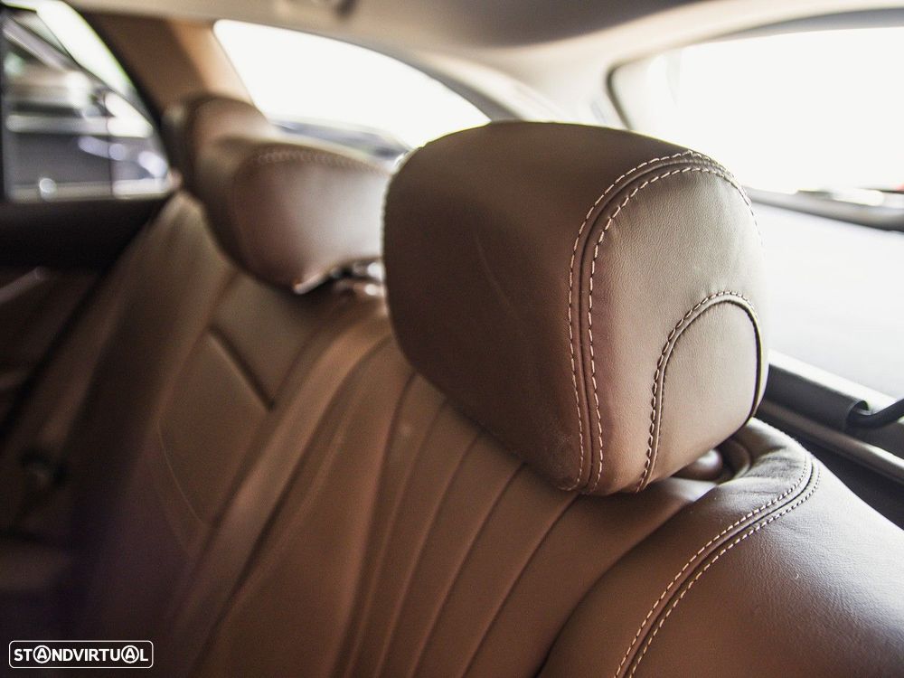 Mercedes-Benz E 220 d 4-Matic All Terrain Avantgarde + - 48