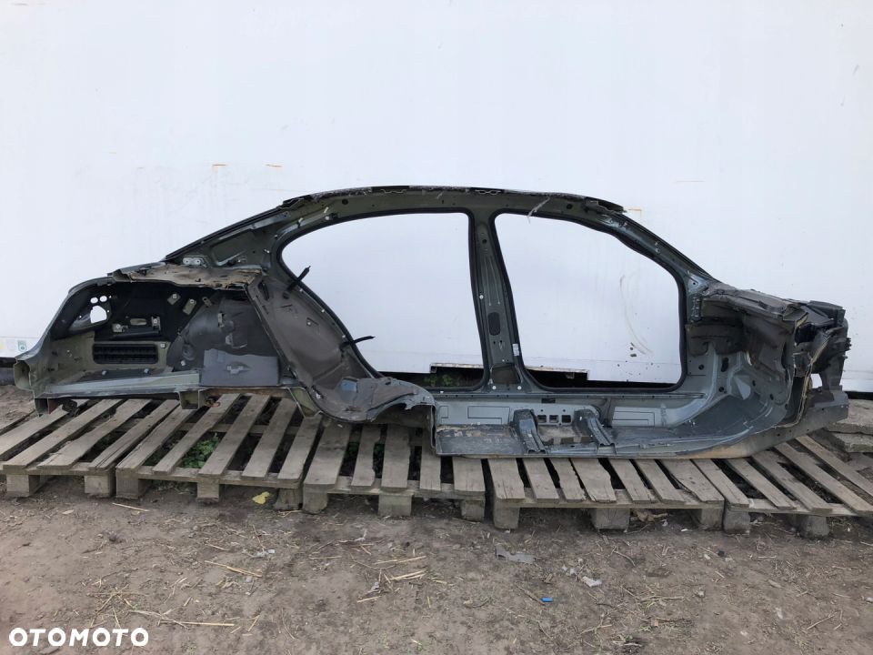 BMW 7 E65 blotnik cwiartka prog lewy tyl 892/7 BDB - 5