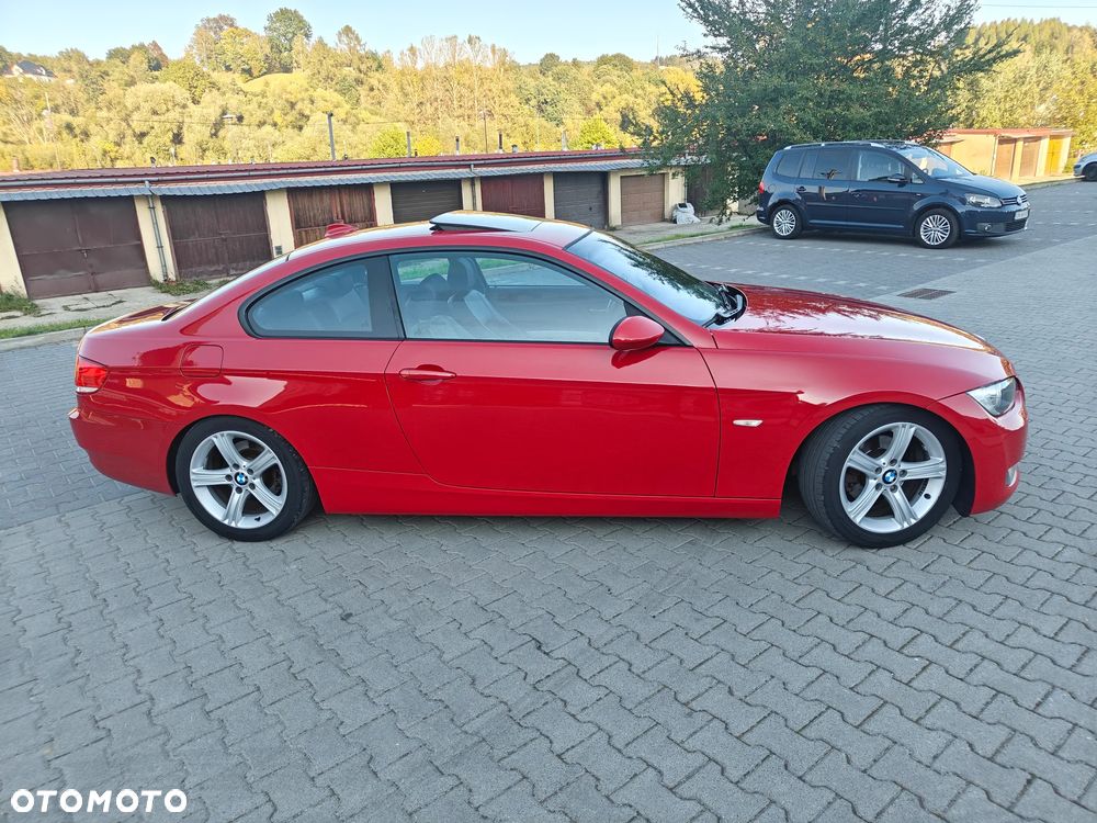 BMW Seria 3 320i - 21