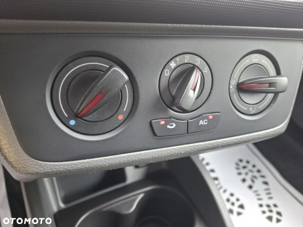 Seat Ibiza SC 1.2 12V Entry - 23