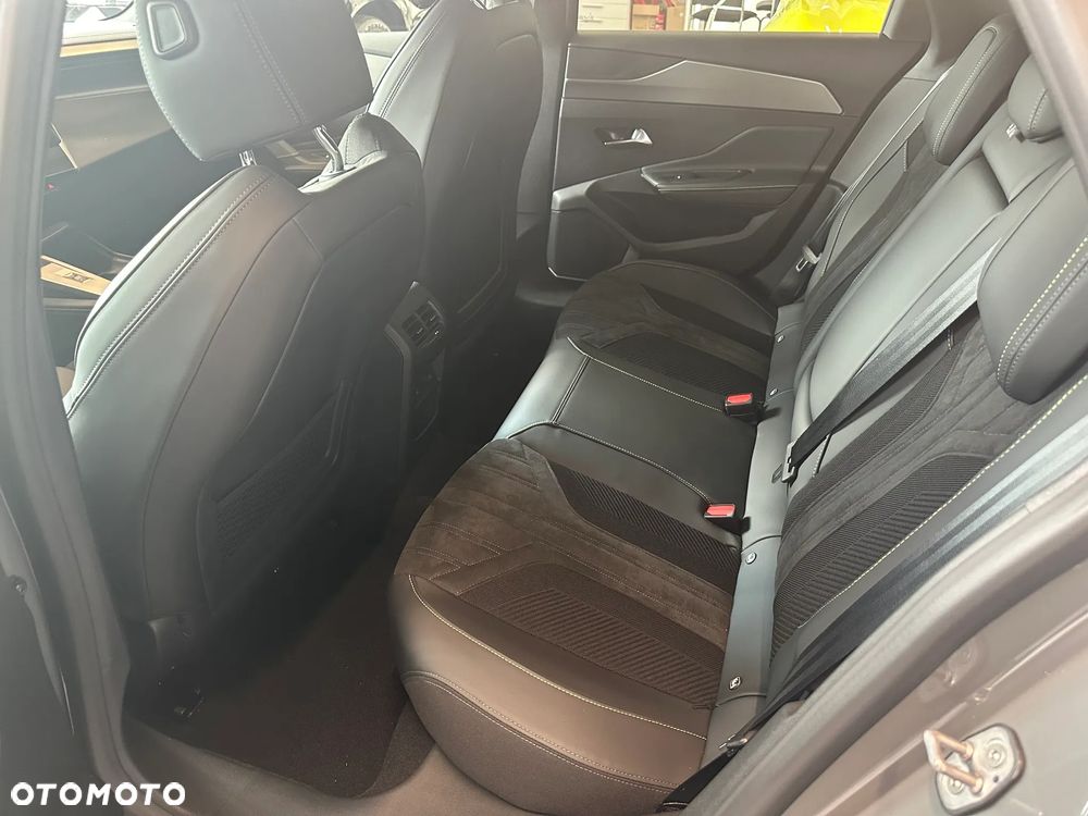 Peugeot 308 1.2 mHEV GT Exclusive S&S e-DCS6 - 16
