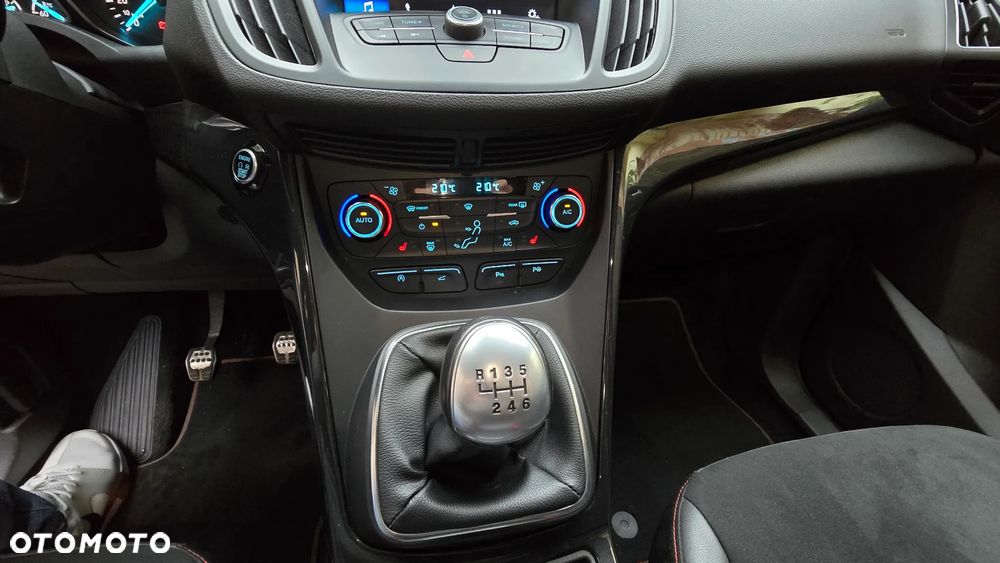 Ford Kuga 1.5 EcoBoost FWD ST-Line ASS - 15